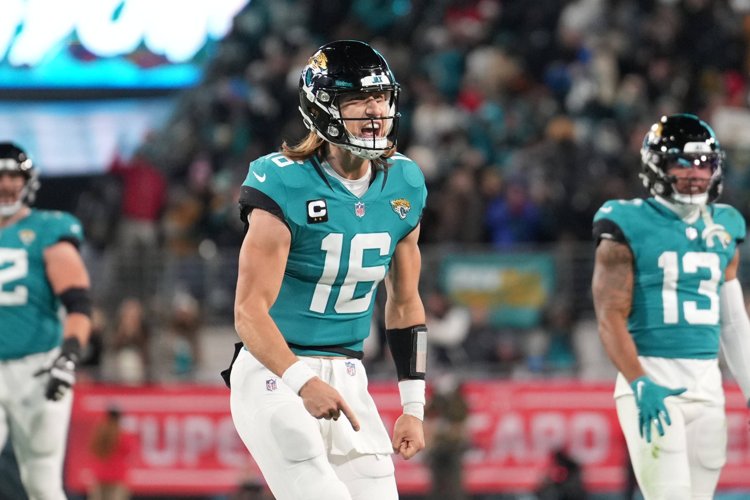 Twitter explodes as Jaguars miraculously come back against